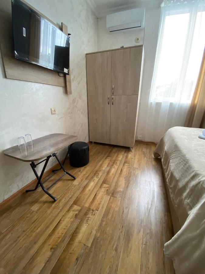 Holiday House Chkonia Ξενοδοχείο Μπατούμι Εξωτερικό φωτογραφία