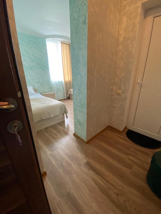 Holiday House Chkonia Ξενοδοχείο Μπατούμι Εξωτερικό φωτογραφία