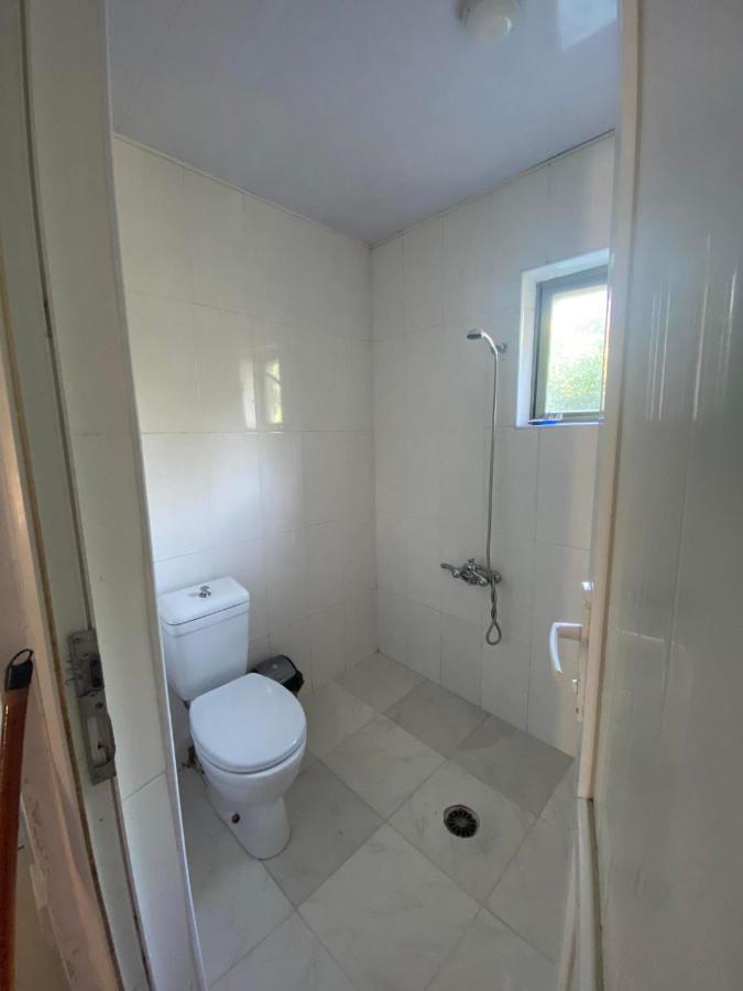 Holiday House Chkonia Ξενοδοχείο Μπατούμι Εξωτερικό φωτογραφία
